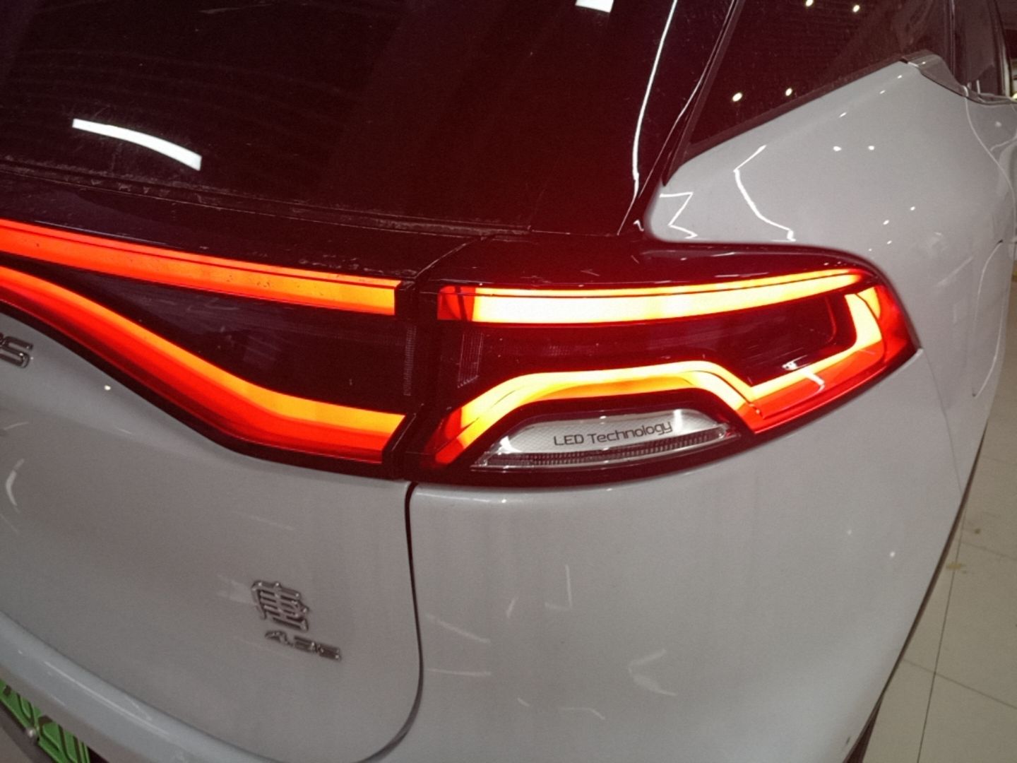 BYD Tang New Energy 2022 DM-p 215 km All-Wheel-Drive Deluxe Model — снимка 9