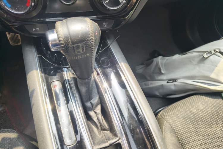 Used Honda Vezel 2015 1.5L CVT two-wheel drive Comfort trim
