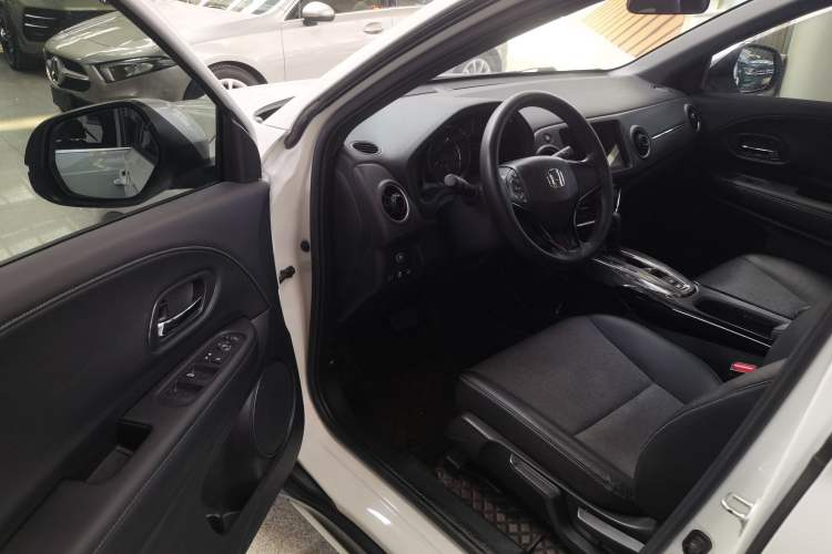 Used Honda XR-V 2021 220TURBO CVT Luxury Edition Driver Seat