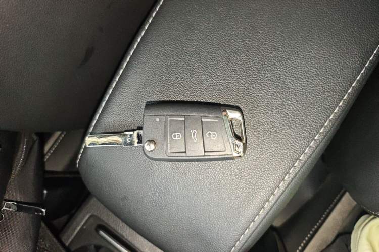 Used Volkswagen Golf 2017 280TSI Automatic R-Line Million-Vehicle Commemorative Edition