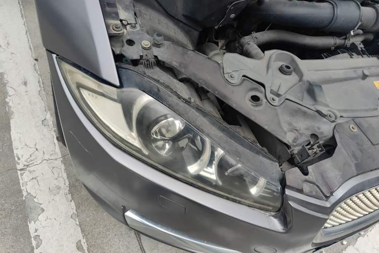 Used Jaguar XF 2013 XF 2.0T Luxury Edition Right Front Headlight