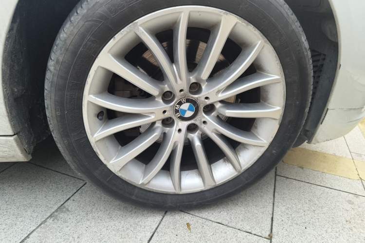 Used BMW 5 Series 2014 525Li Luxury Design Package