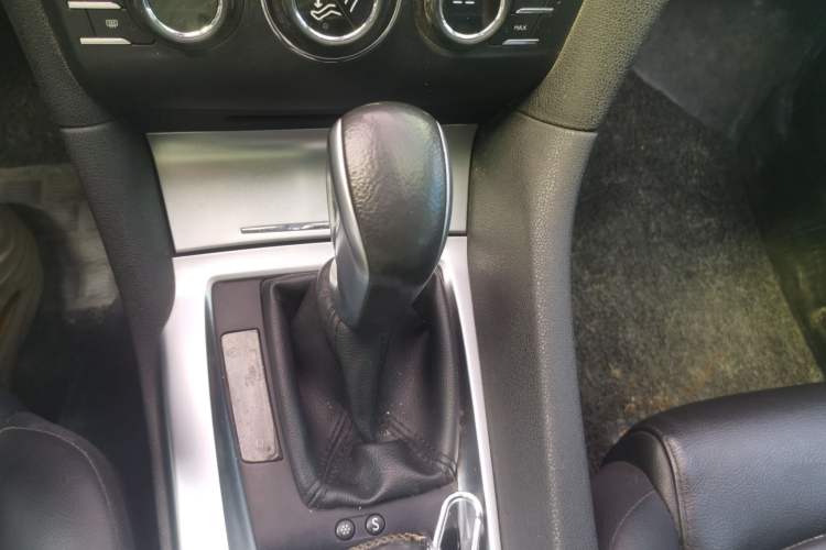 Used DS 6 2014 1.6T Luxury Edition THP160
