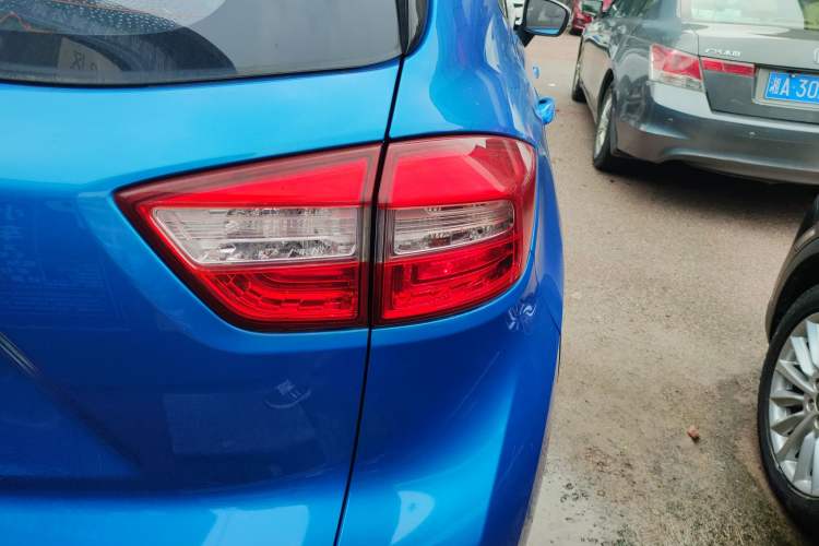 Used CHANGAN CS15 2016 1.5L Automatic Fashion Edition
