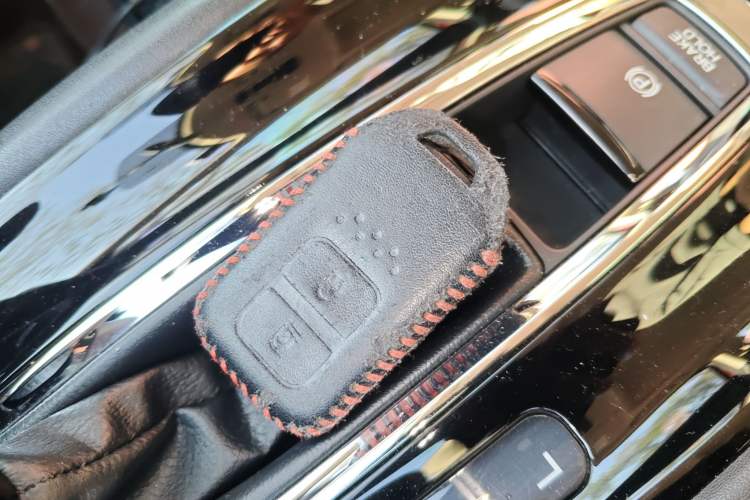 Used Honda Vezel 2015 1.8L CVT 2WD Luxury Model
