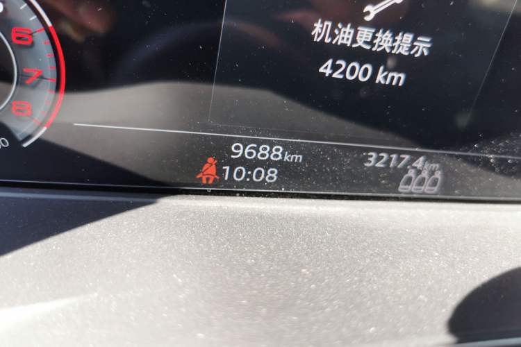 Used Audi Q5L 2025 quattro 45th Anniversary Edition 40 TFSI Luxury Dynamic Model Odometer Close Up