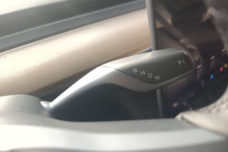 Used Tesla Model Y 2022 Long-Range All-Wheel-Drive Version