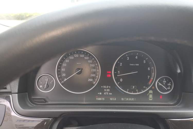 Used BMW 5 Series 2013 525Li Leading Model
