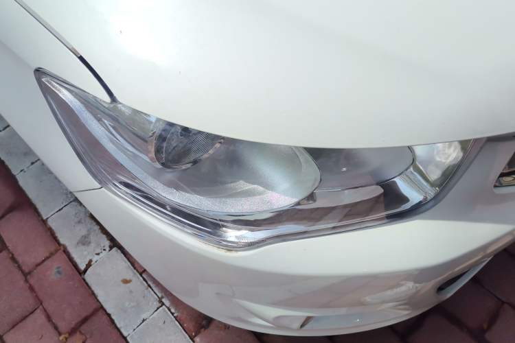 Used Citroen Elysee 2015 Zhishang Edition 1.6L Manual Fashion Model Right Front Headlight