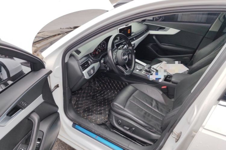 Used Audi A4L 2018 30th Anniversary Edition 40 TFSI Fashion Model
