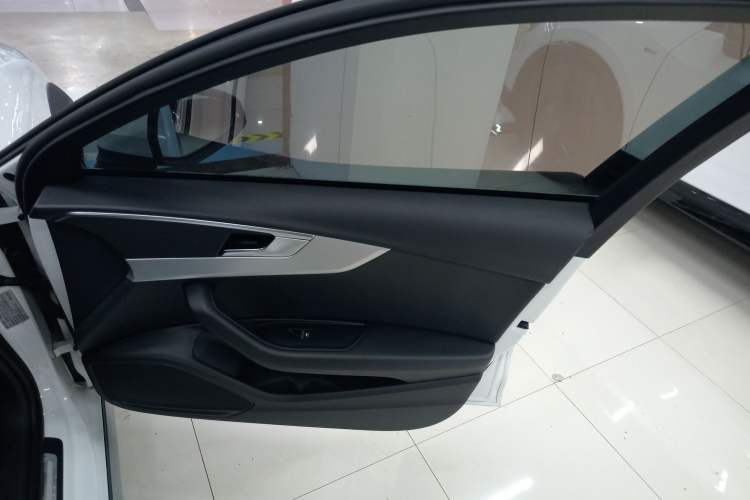 Used Audi A4 2017 45 TFSI allroad quattro Fashion Edition
