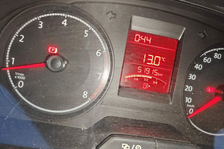 Used Volkswagen Santana 2016 1.4L Manual Fashion Edition Odometer Close Up