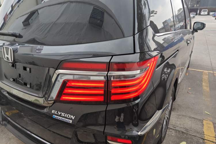 Used Honda Elysion 2019 2.0L Hybrid Luxury Edition