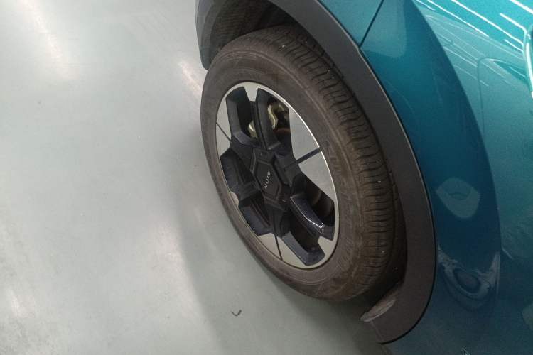 Used AION UT 2025 420 Prestige Edition Exterior 5