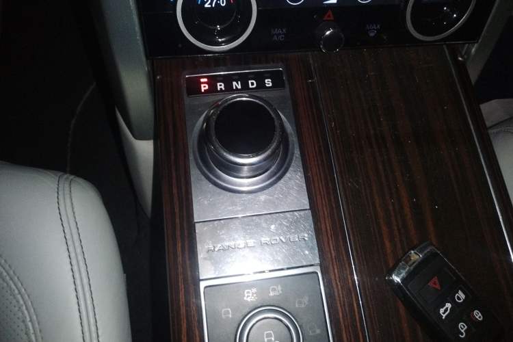 Used Land Rover Range Rover 2013 NA 5.0 V8 Vogue SE