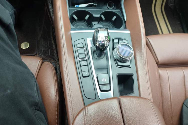 Used BMW X6 2015 xDrive28i Gear Lever