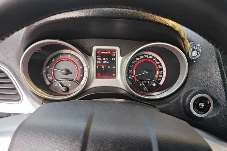 Used Dodge Journey 2013 2.4L Two-Wheel Drive Luxury Version Instrument Cluster