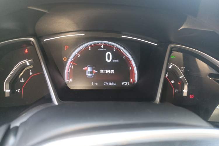 Used Honda Civic 2019 220TURBO CVT Dynamic Edition China VI Emission Standard Odometer Close Up