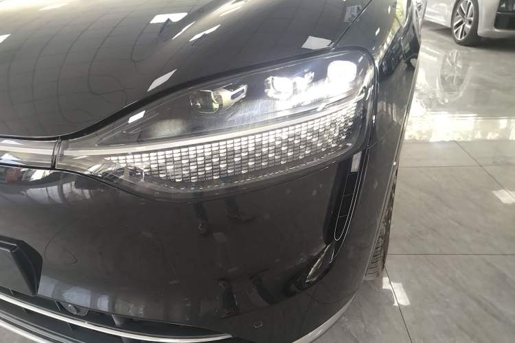 Used Hima AITO M9 2024 Range-Extended Ultra Version 42 kWh 6-Seater Model Left Front Headlight