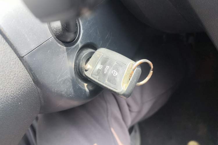 Used Skoda Octavia 2019 TSI230 DSG SmartDrive Luxury Edition China VI Vehicle Key