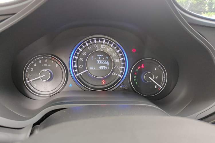 Used Honda Crider 2015 1.8L automatic comfort version Odometer Close Up