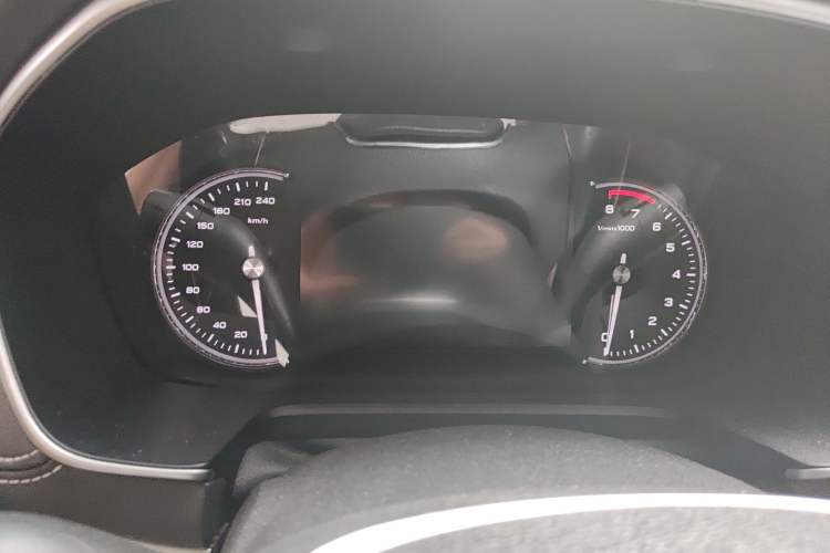 Used Roewe RX5 2018 20T Two-Wheel Drive Automatic Internet Smart Luxury Edition