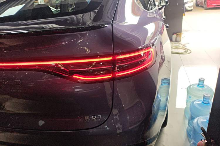 Used Hima Luxeed R7 2024 All-Electric 736 km Ultra Right Rear Taillight