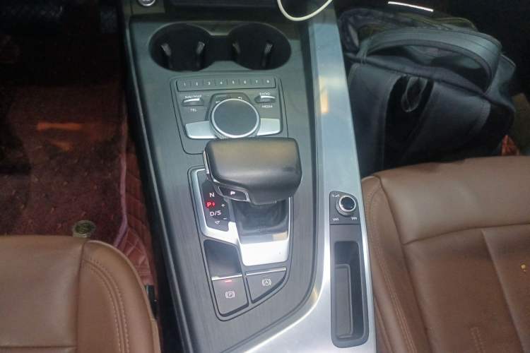 Used Audi A4L 2018 30th Anniversary Edition 40 TFSI Fashion Model