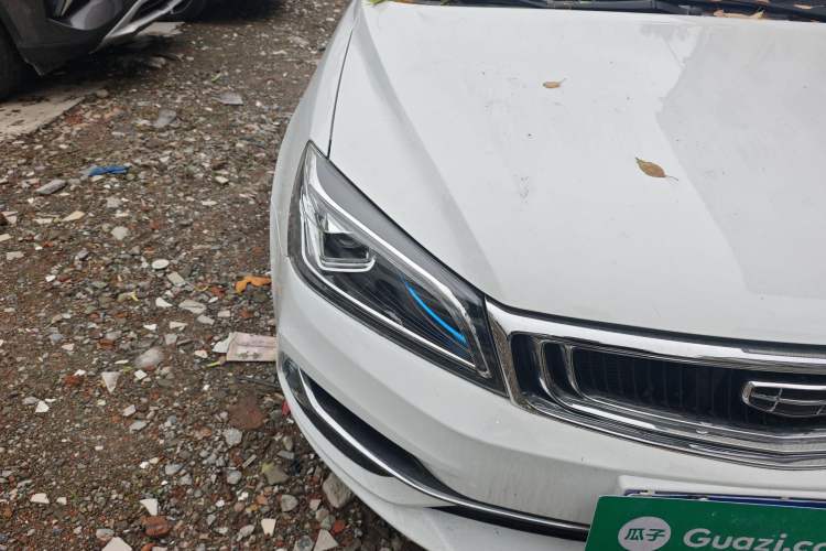 Used Geely Auto Emgrand 2021 UP 1.5L CVT Advanced Edition Right Front Headlight