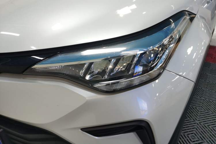 Used Toyota IZOA 2021 Dual-Motor 2.0L Yixiang Edition