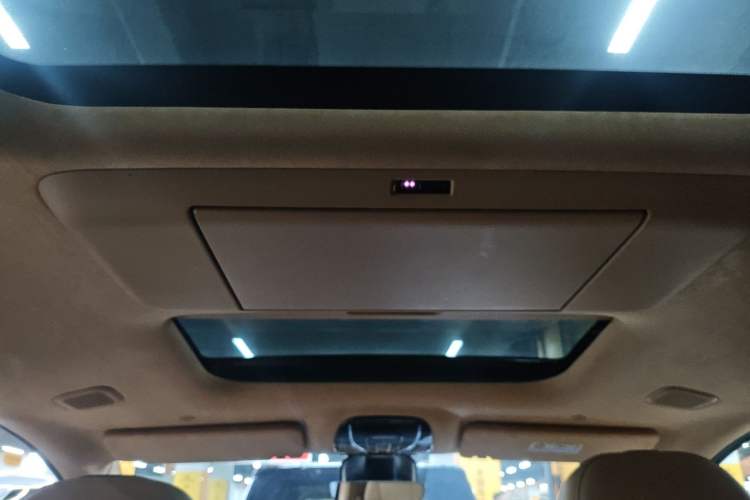 Used VOYAH Dream 2025 PHEV Four-Wheel-Drive Flagship Kunpeng Edition