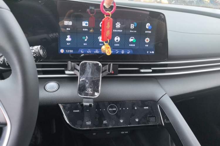 Used Hyundai Elantra 2022 1.5L CVT LUX Prestige Edition
