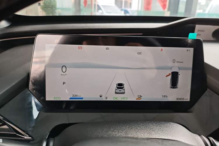 Used Oshan Z6 New Energy 2023 ZhiDian iDD 150KM Flagship PLUS Smart Parking Edition