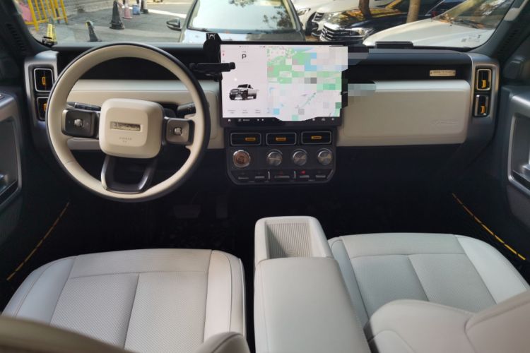 Used iCAR V23 2025 401 Two-Wheel Drive Intelligent Driving Version Center Console