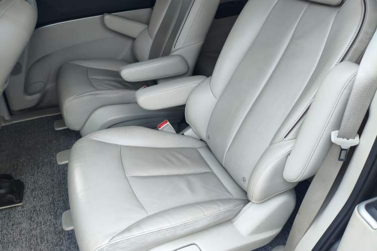 Used Buick GL8 2020 Land Business Class 652T Luxury Model Left Rear Seat