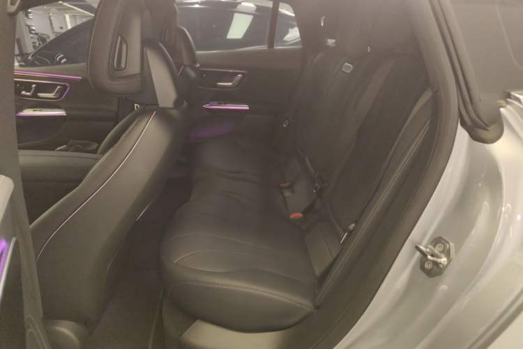 Used Mercedes-Benz EQE 2022 350 Luxury Edition Left Rear Seat
