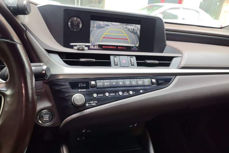 Used Lexus ES 2020 200 Excellence Edition
