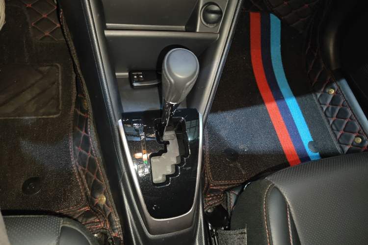 Used Toyota YARiS L Zhi Xuan 2022 X-Trail 1.5L CVT Luxury PLUS Edition Gear Lever