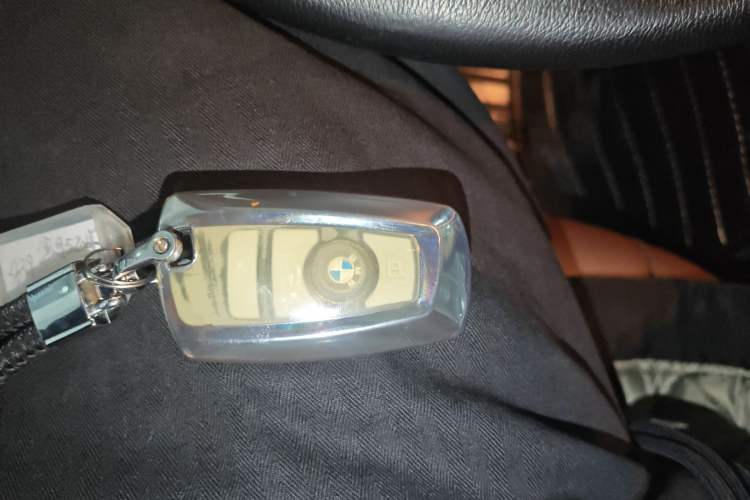 Used BMW 5 Series 2014 520Li Elegant Model
