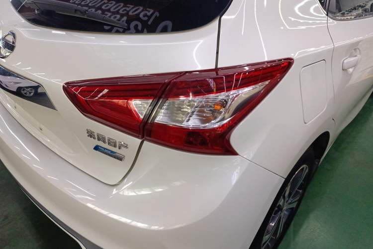 Used Nissan Tiida 2016 1.6L CVT Smart Drive Edition Right Rear Taillight