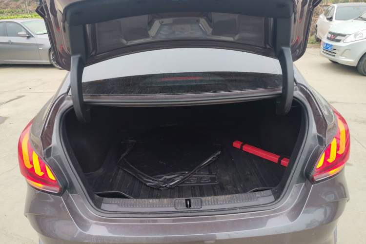 Used MG 5 2021 Revised Version 180 DVVT CVT Youth Luxury Edition Trunk