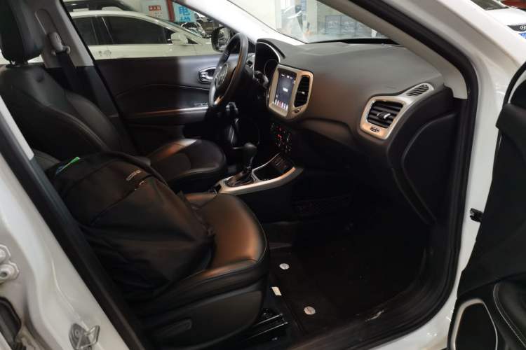 Used Jeep Compass 2020 220T Automatic Leading Edition