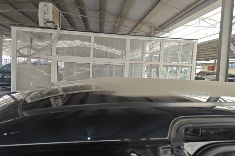 Used XPeng X9 2025 740 Ultra-Long Range Max Roof