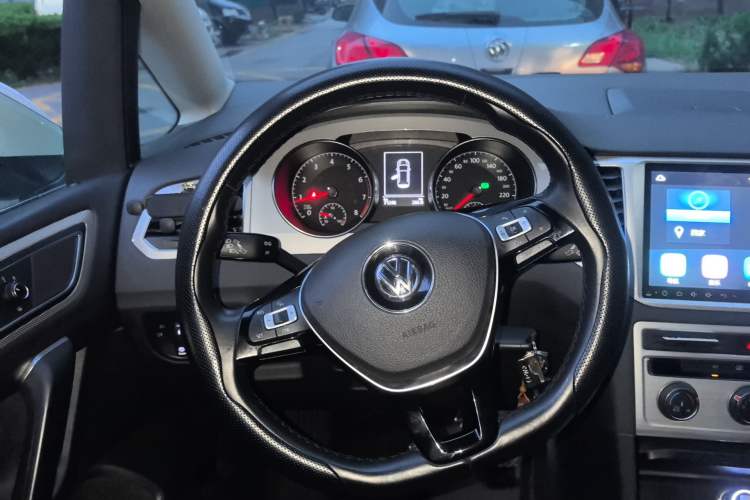 Used Volkswagen Golf Sportsvan 2016 230TSI Automatic Trend Edition
