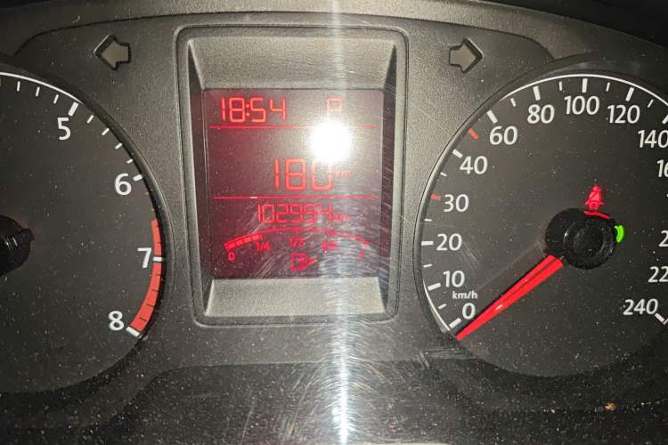 Used Volkswagen Jetta 2015 Value Edition 1.6L Automatic Comfort Version Odometer Close Up