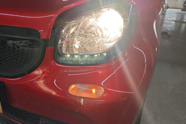 Used smart forfour 2018 1.0L 52 kW Dynamic Edition Left Front Headlight