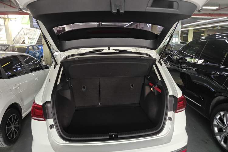 Used Volkswagen Tharu 2019 330TSI Four-Wheel Drive Luxury Edition China VI Standard
