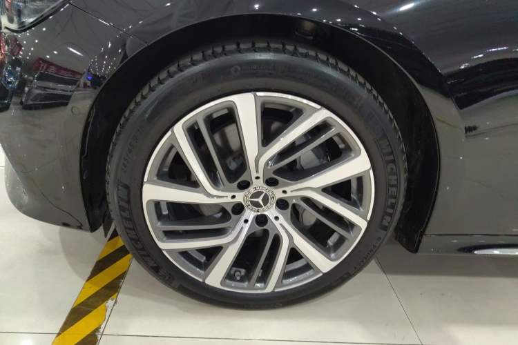 Used Mercedes-Benz E-Class 2024 E 300 L Stylish Model
