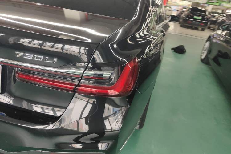 Used BMW 7 Series 2021 730Li M Sport Package Right Rear Taillight