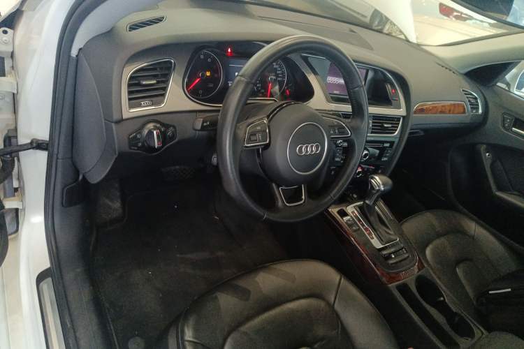 Used Audi A4L 2013 35 TFSI Automatic Comfort Model